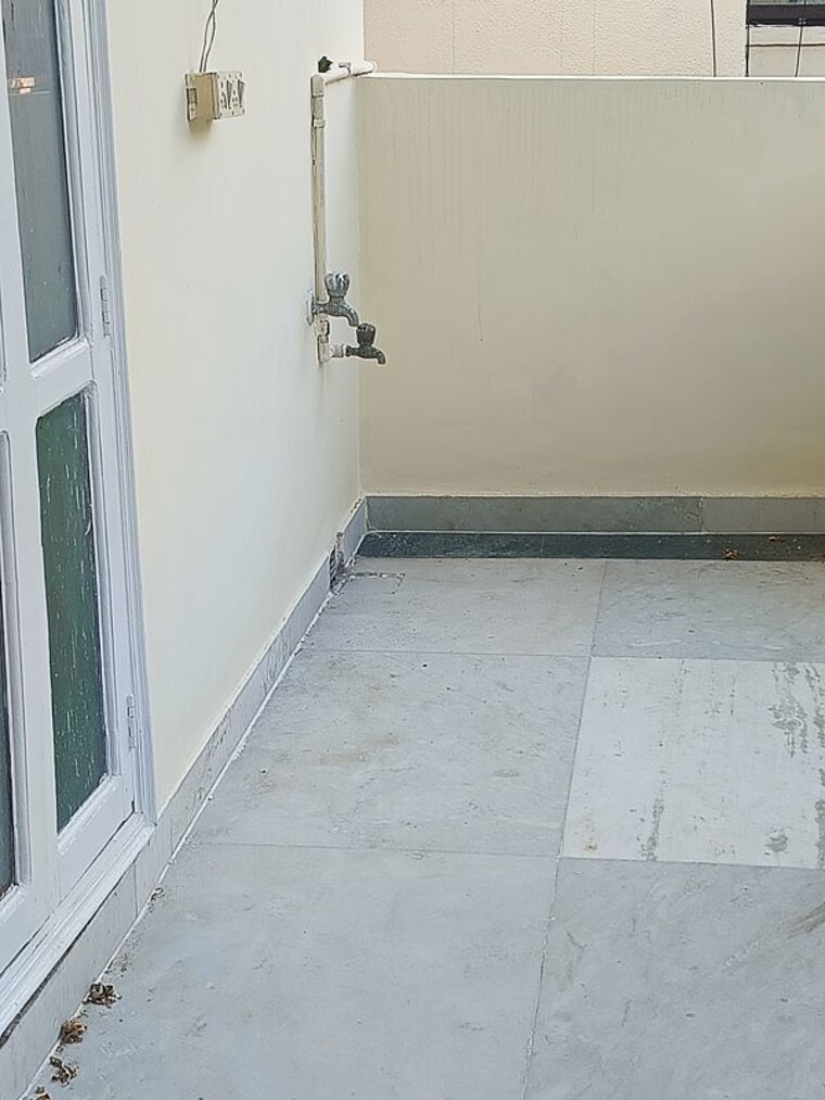 Balcony, ss-mayfield-gardens 3 Bedroom 2700 Sq.Ft. Builder Floor In Sector 51 Gurgaon 10433388