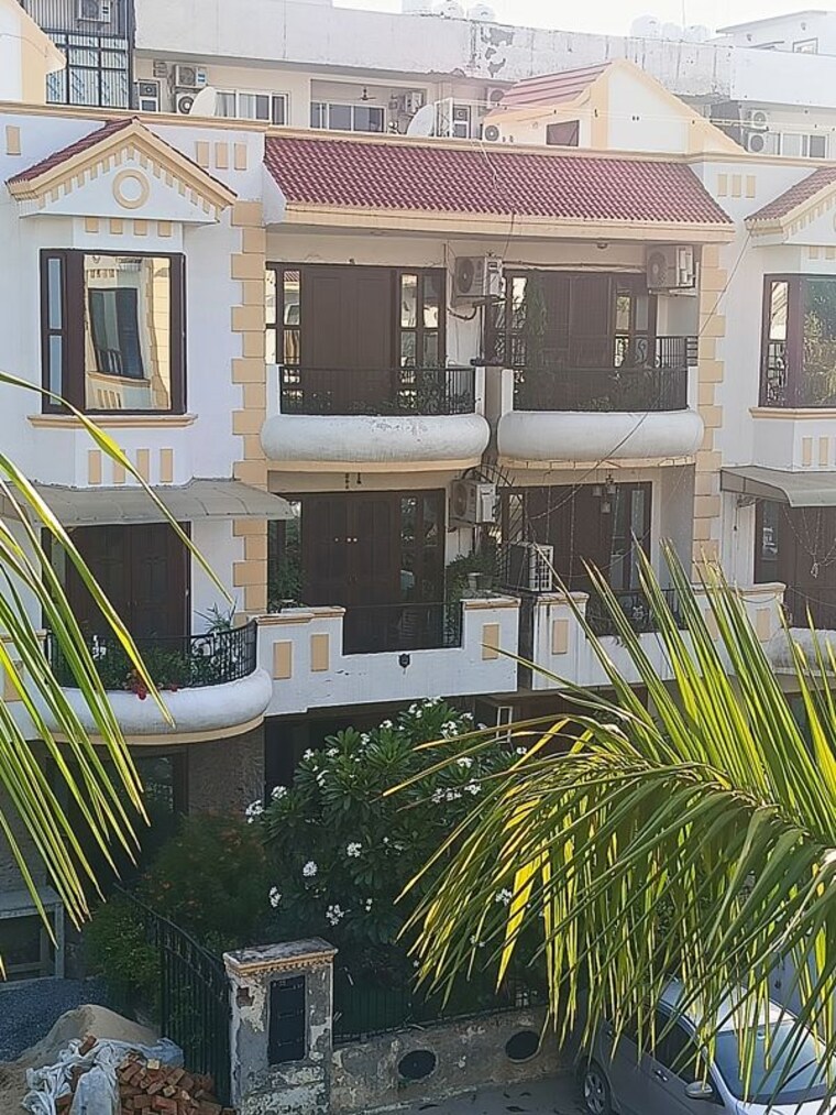 Exterior View, ss-mayfield-gardens 3 Bedroom 2700 Sq.Ft. Builder Floor In Sector 51 Gurgaon 10433388