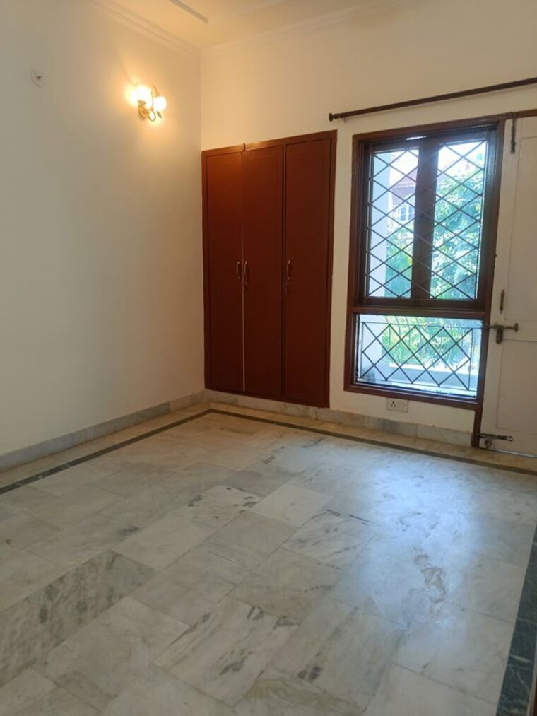 Room, ss-mayfield-gardens 3 Bedroom 2700 Sq.Ft. Builder Floor In Sector 51 Gurgaon 10433388