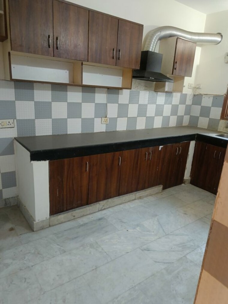Kitchen, ss-mayfield-gardens 3 Bedroom 2700 Sq.Ft. Builder Floor In Sector 51 Gurgaon 10433388