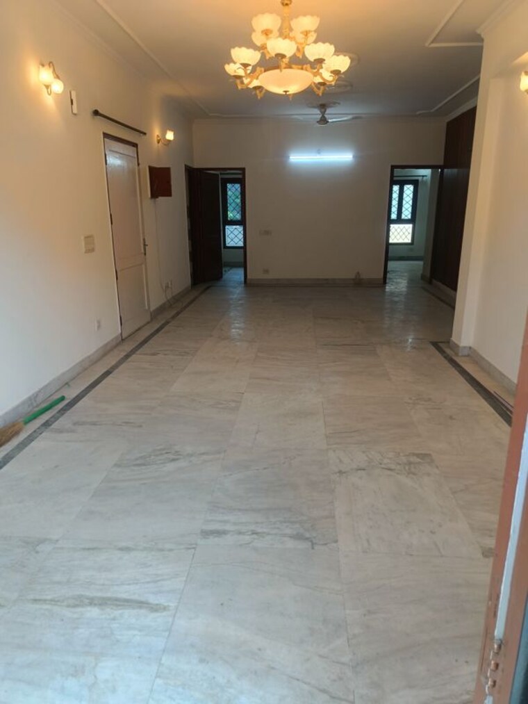 Room, ss-mayfield-gardens 3 Bedroom 2700 Sq.Ft. Builder Floor In Sector 51 Gurgaon 10433388