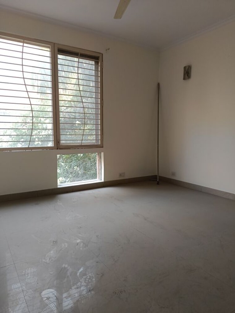 Room, ss-mayfield-gardens 3 Bedroom 2700 Sq.Ft. Builder Floor In Sector 51 Gurgaon 10433388