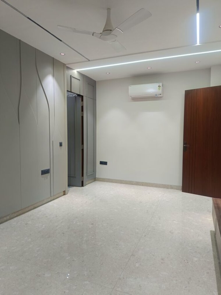 Room, ss-mayfield-gardens 3 Bedroom 2700 Sq.Ft. Builder Floor In Sector 51 Gurgaon 10433388