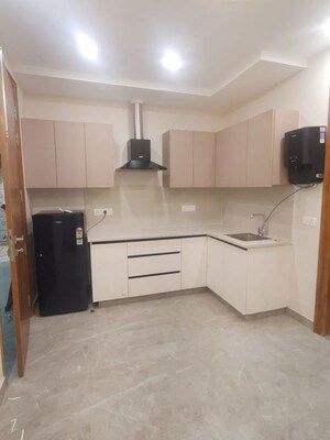 Kitchen in 1 BHK Builder Floor at Sushant Lok ii – for Rent