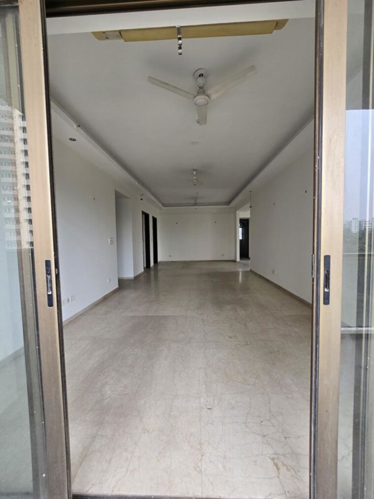 Room, dlf cyber city 3 Bedroom 400 Sq.Yd. Builder Floor In Dlf Cyber City Gurgaon 10433556