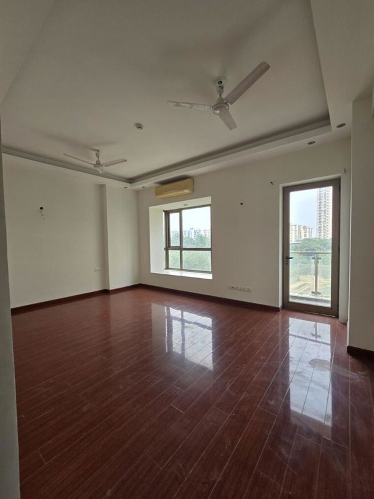 Room, dlf cyber city 3 Bedroom 400 Sq.Yd. Builder Floor In Dlf Cyber City Gurgaon 10433556