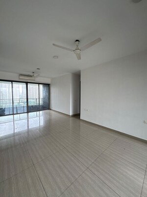 Room in 3 BHK Apartment at The Wadhwa The Address, Ghatkopar West – for Sale