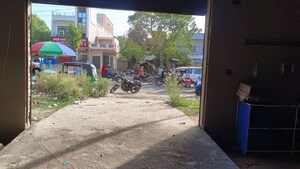  Warehouse – Exterior View View at Vishwakarmapuram Colony - for Rent