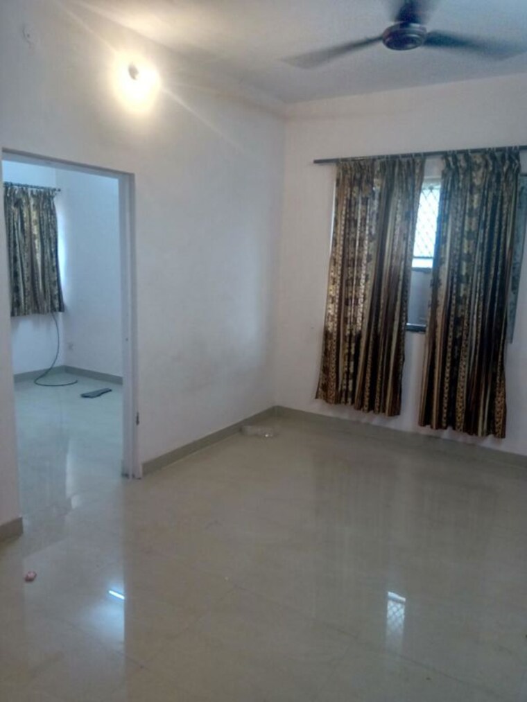 Room, dlf city phase 3 1 Bedroom 502 Sq.Yd. Builder Floor In Dlf City Phase 3 Gurgaon 10433573