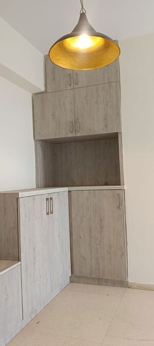 Furnished Amenities in 3 BHK Apartment at Unitech Harmony, Sector 50 – for Rent