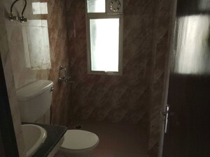 Bathroom in 3 BHK Apartment at Nimbus Express Park View - II, Chi V Greater Noida – for Sale