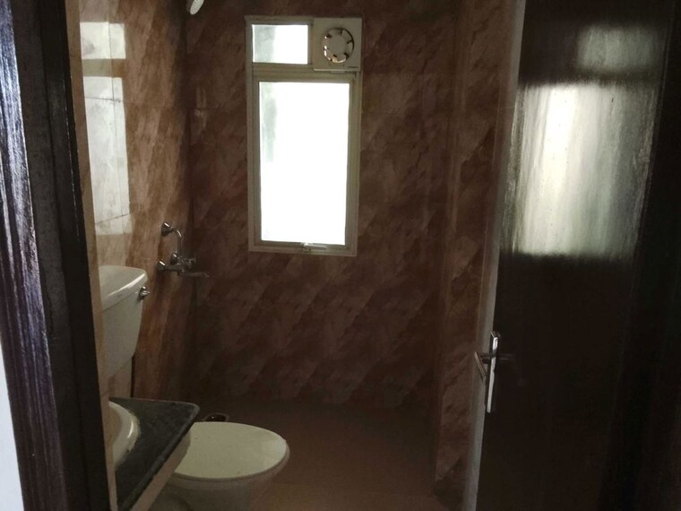 Bathroom, nimbus-express-park-view-ii 3 Bedroom 1494 Sq.Ft. Apartment In Chi V Greater Noida Greater Noida 10433433