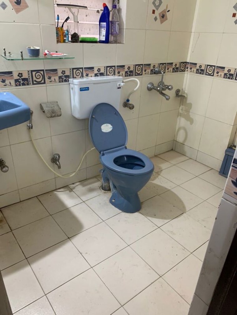 Bathroom, dnv-elite-empire 2 Bedroom 1000 Sq.Ft. Apartment In Balewadi Pune 10433590