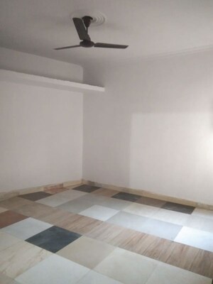 Room in 1 BHK Builder Floor at Mehrauli – for Rent