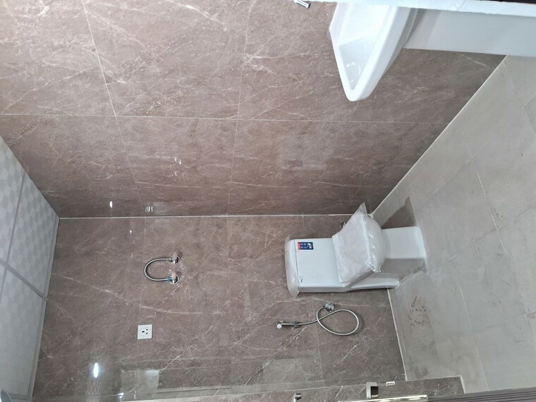 Bathroom, javin-raj-empire 4 Bedroom 2650 Sq.Ft. Apartment In Raj Nagar Extension Ghaziabad 10433558