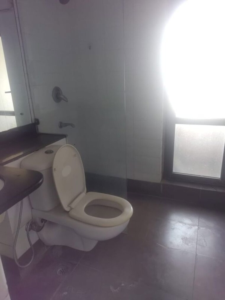 Bathroom, unitech-fresco 3 Bedroom 2200 Sq.Ft. Apartment In Sector 50 Gurgaon 10433617