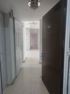 3 BHK + Pooja Room,Basement Apartment For Rent in Unitech Fresco