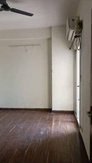 Room in 2 BHK Apartment at Gardenia Gateway, Sector 75 – for Rent