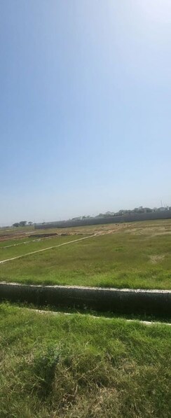 Plot For Sale in Sector 55