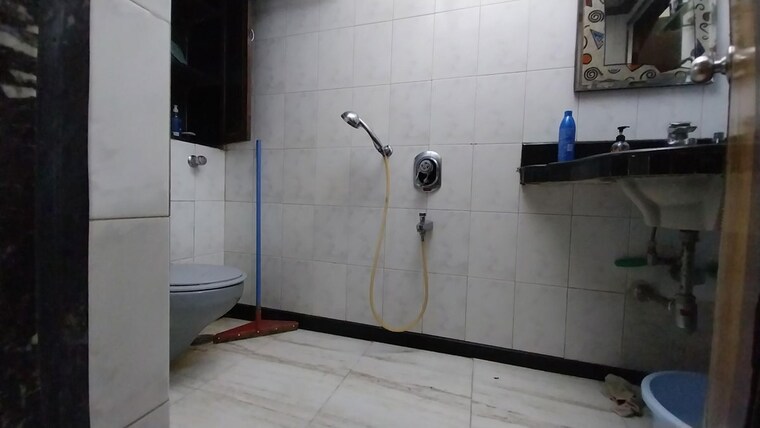 Bathroom, aster-tower 3 Bedroom 1550 Sq.Ft. Apartment In Goregaon East Mumbai 10433697