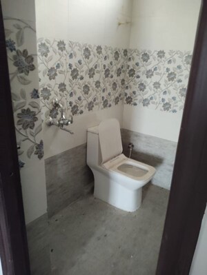 Bathroom in 1 BHK Builder Floor at Almasguda – for Rent