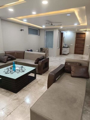 Team Area in 4 BHK Builder Floor at S S Southend, Sector 49 – for Rent
