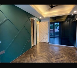 Room in 3 BHK Builder Floor at Sushant Lok I – for Rent