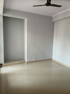 Room in 3 BHK Apartment at Supertech Ecovillage II, Sector 16b Greater Noida – for Rent