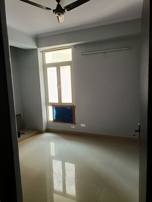 Room in 3 BHK Apartment at Supertech Ecovillage II, Sector 16b Greater Noida – for Rent