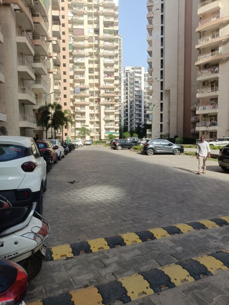  Parking, supertech-ecovillage-ii 3 Bedroom 1270 Sq.Ft. Apartment In Sector 16b Greater Noida Greater Noida 10433758