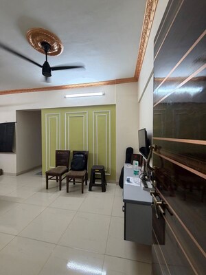 Team Area in 1 BHK Apartment at Gulmohar Sion, Sion East – for Rent