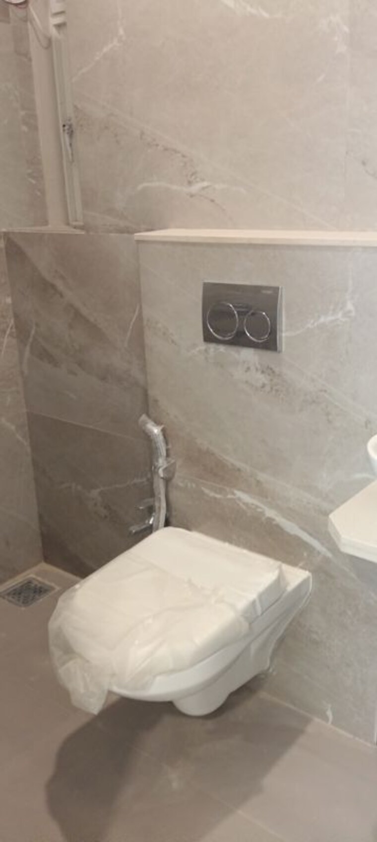 Bathroom, sweet-home 2 Bedroom 900 Sq.Ft. Apartment In Juhu Mumbai 10433797