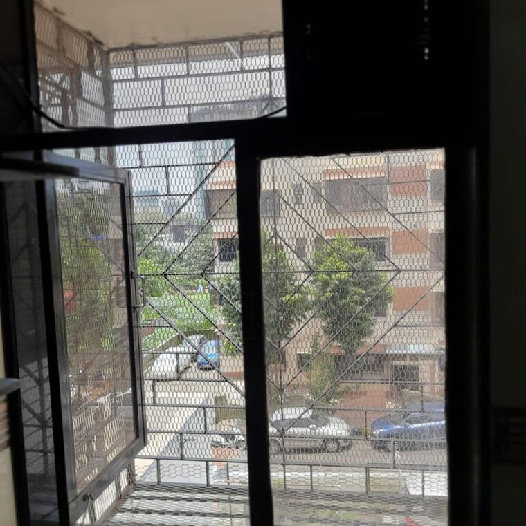 Room, mulund west 1 Bedroom 470 Sq.Ft. Apartment In Mulund West Mumbai 9921095