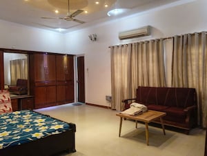 Bedroom in 3 BHK Builder Floor at Aamwala – for Rent