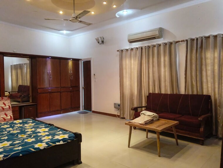 Bedroom, aamwala 3 Bedroom 1600 Sq.Ft. Builder Floor In Aamwala Dehradun 10433835