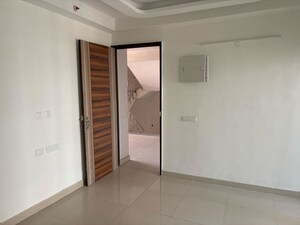 Building Lobby in 2.5 BHK Apartment at Samridhi Luxuriya Avenue, Sector 150 – for Sale