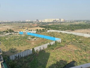 Swimming Pool in 2.5 BHK Apartment at Samridhi Luxuriya Avenue, Sector 150 – for Sale