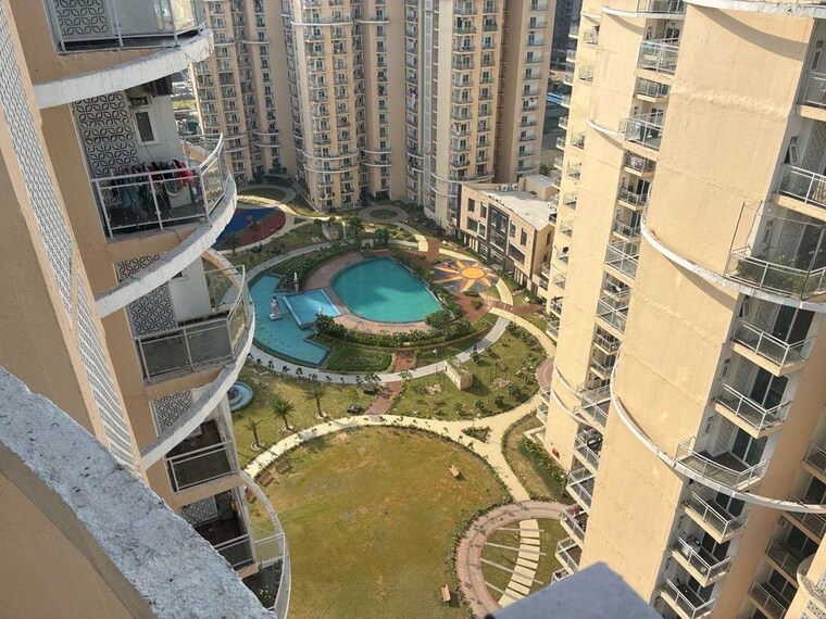 Team Area, samridhi-luxuriya-avenue 2.5 Bedroom 1245 Sq.Ft. Apartment In Sector 150 Noida 10433774