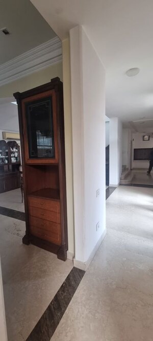 Room in 4 BHK Apartment at Greater Kailash – for Rent