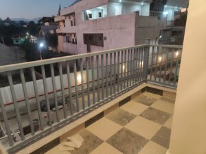 1 BHK Builder Floor For Rent in Aman Vihar