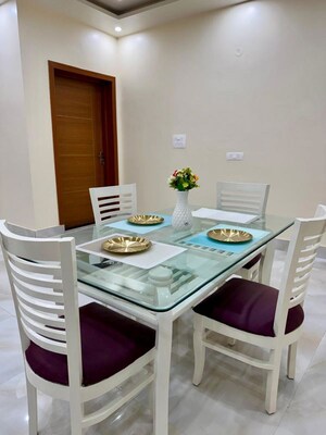 Team Area in 3 BHK Builder Floor at Aman Vihar – for Rent