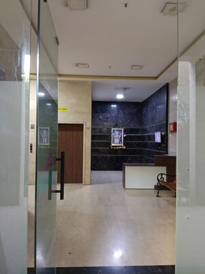  2.5 BHK Apartment at Lokhandwala Sapphire Heights, Kandivali East – for Sale