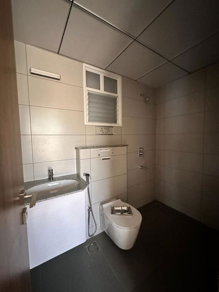 Bathroom, brigade-el-dorado 1.5 Bedroom 690 Sq.Ft. Apartment In Bagaluru Bangalore 10433799