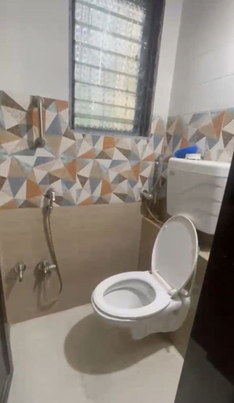 Bathroom, wadhwa-tw-gardens 3 Bedroom 918 Sq.Ft. Apartment In Kandivali East Mumbai 10433904