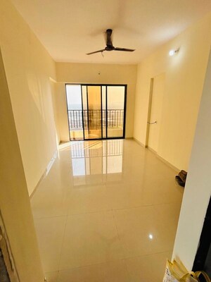 Room in 3 BHK Apartment at Wadhwa TW Gardens, Kandivali East – for Sale