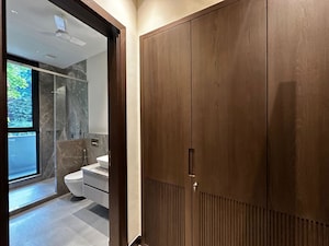 Furnished Amenities in 4 BHK Apartment at West End Colony – for Rent