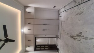 Furnished Amenities in 3 BHK Builder Floor at South City 1 – for Rent