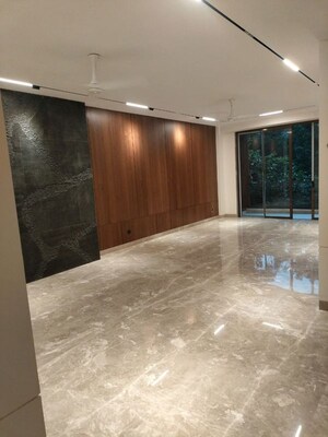 Bedroom in 4 BHK Builder Floor at Dlf Phase iv – for Sale