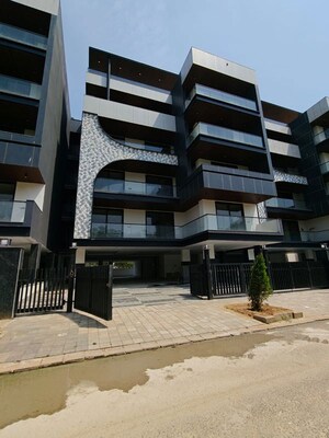 4 BHK Builder Floor For Sale in Sector 65