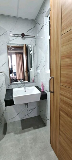 Team Area in 2 BHK Apartment at Omaxe Lake, North Mullanpur – for Sale